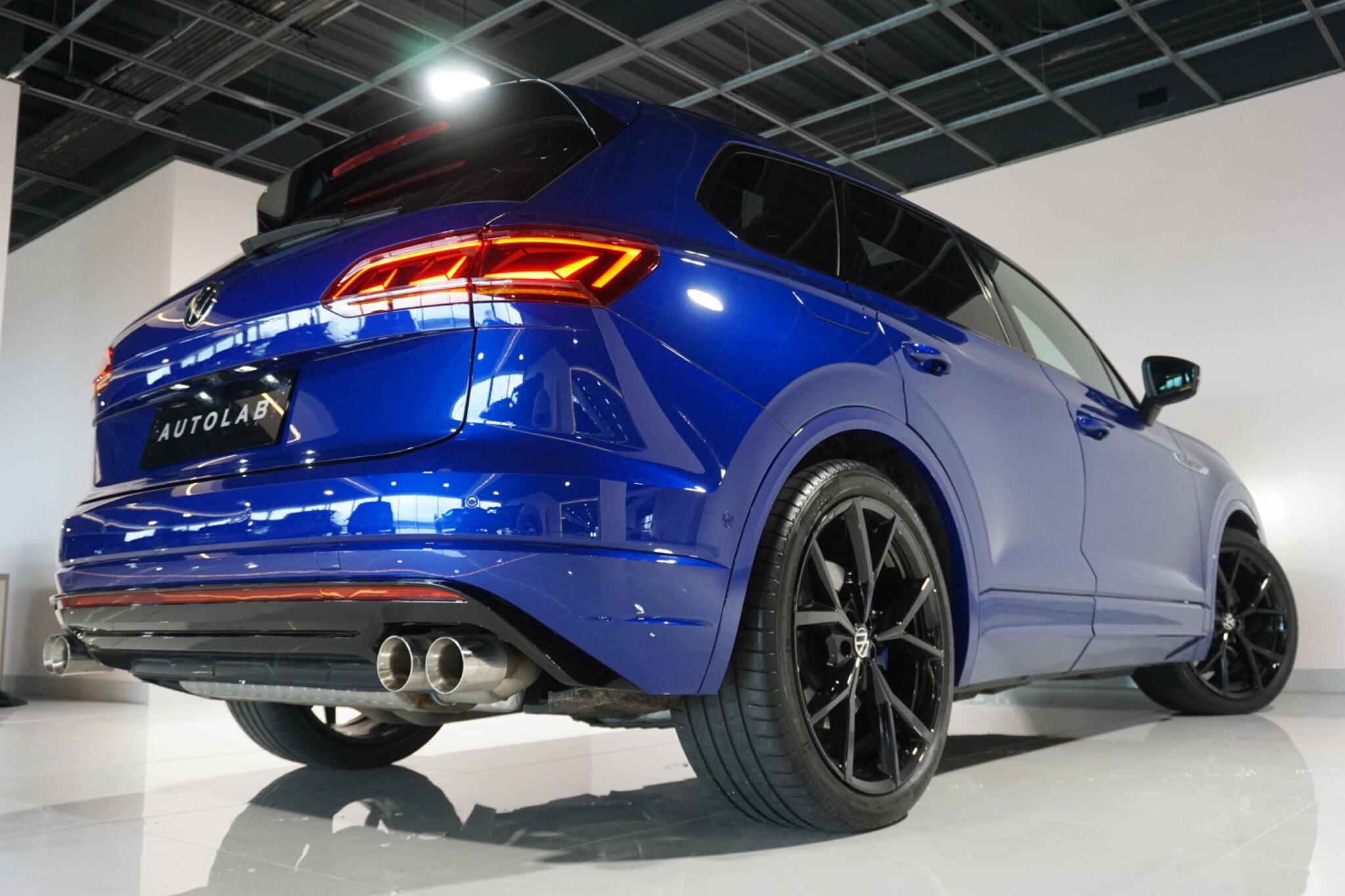 Volkswagen Touareg 3.0 V6 TSI eHybrid 14.3kWh R SUV 5dr Petrol Plug-in Hybrid Tiptronic 4Motion Euro 6 (s/s) (462 ps)